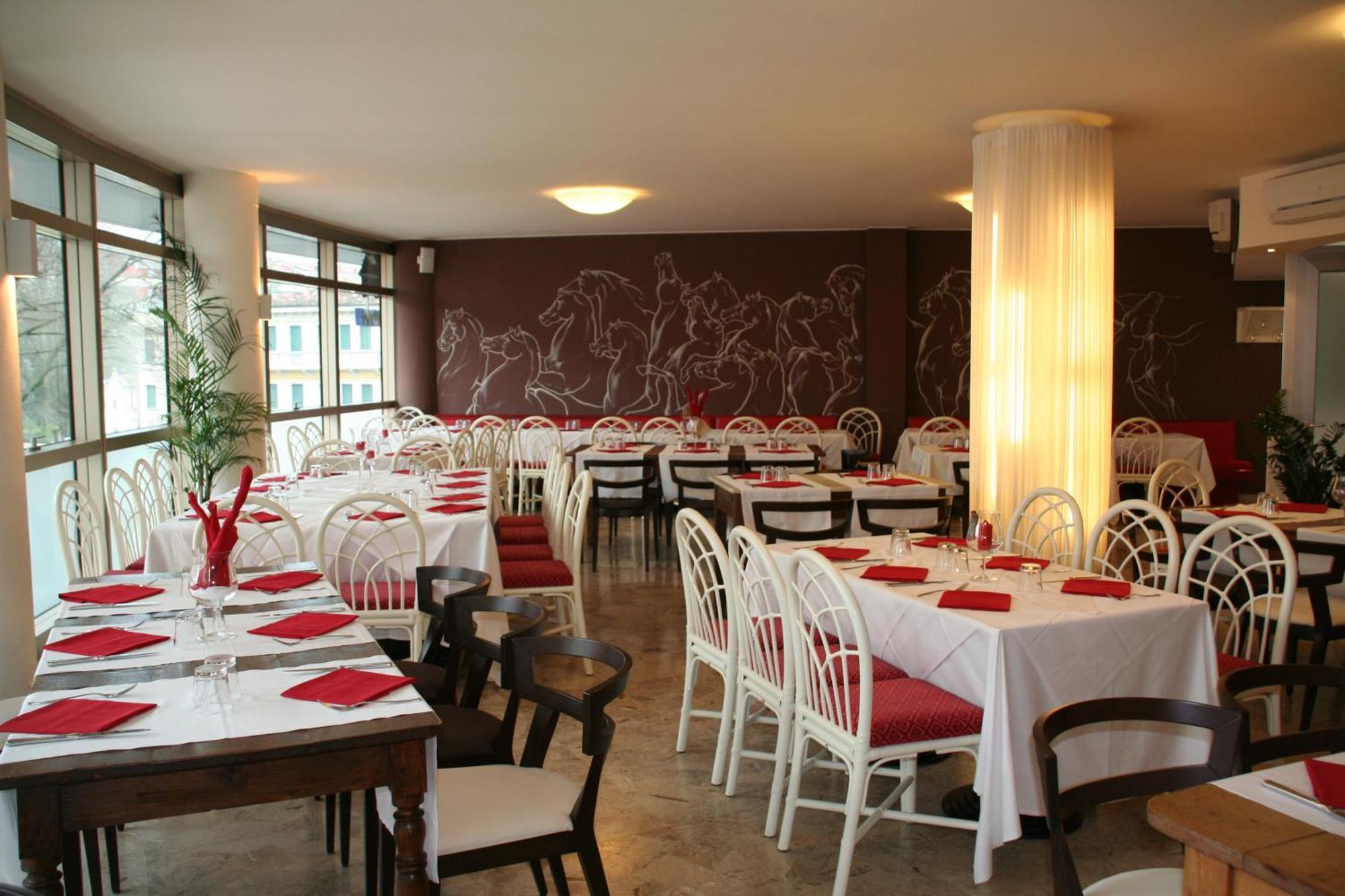 Kristall Hotel 3*